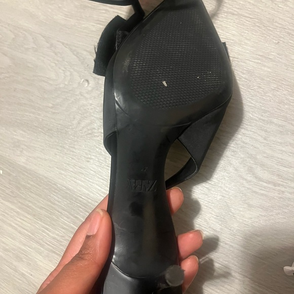 Zara Black Slingback kitten Heels with Bow - Picture 5 of 10